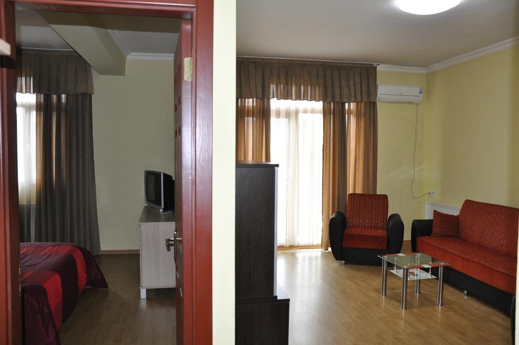 Prestige Hotel バトゥーミ 部屋 写真