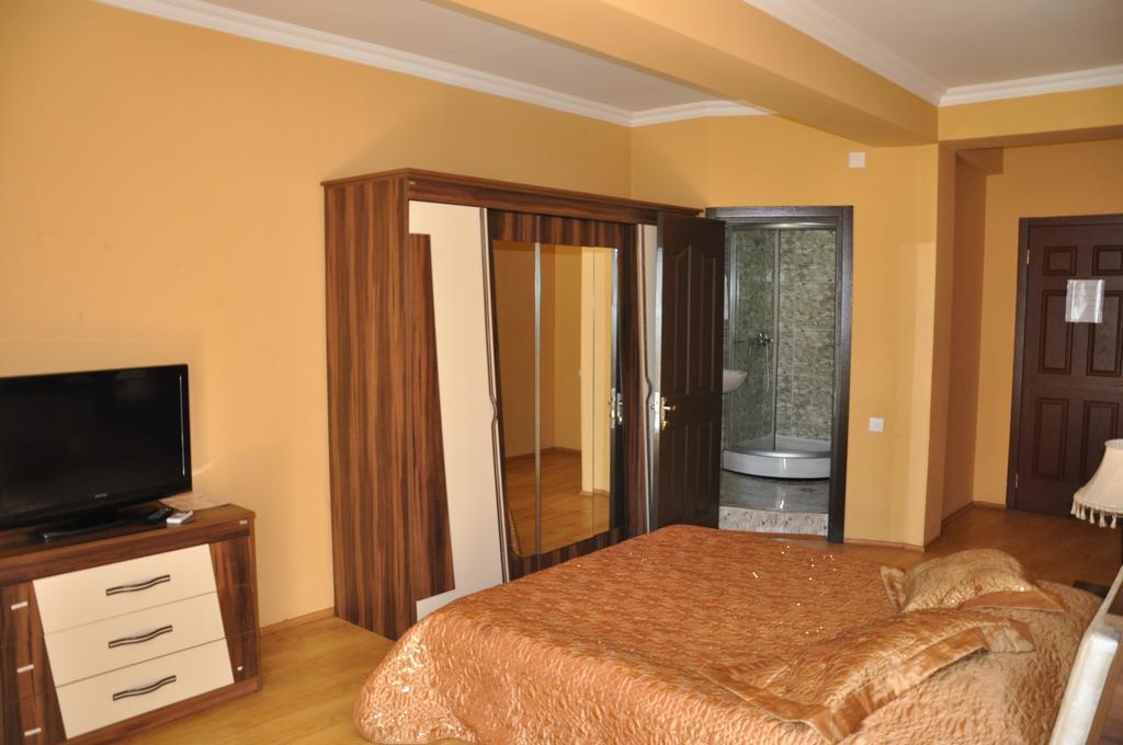 Prestige Hotel バトゥーミ 部屋 写真