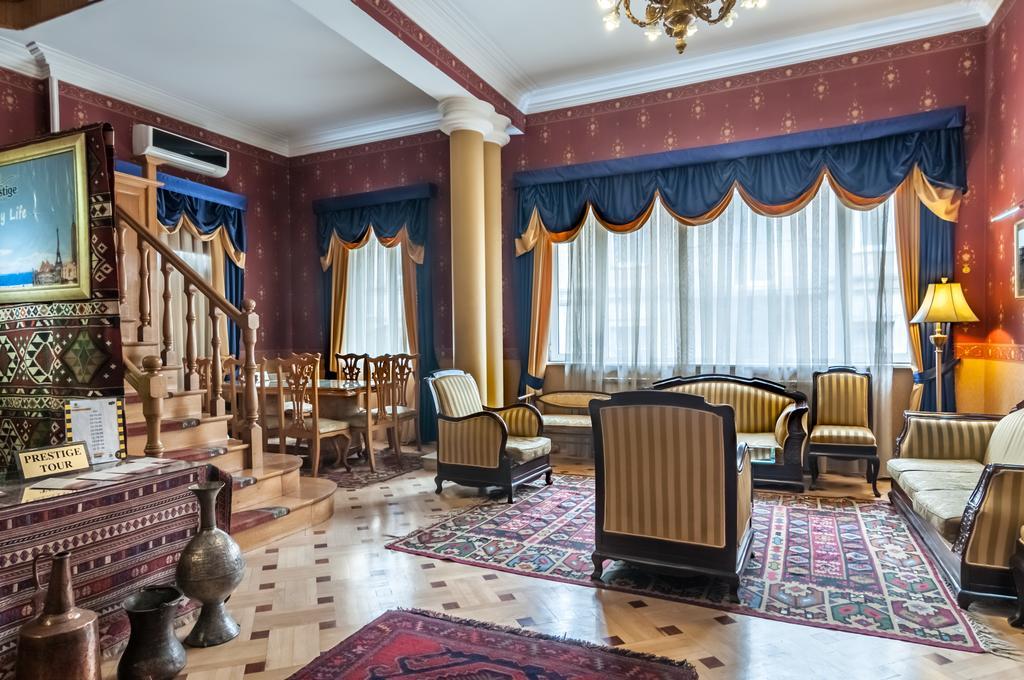 Prestige Hotel バトゥーミ エクステリア 写真